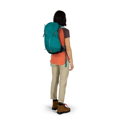 7---hikelite18l_s23_body2_escapadegreen