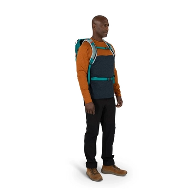 8---hikelite18l_s23_body4_escapadegreen