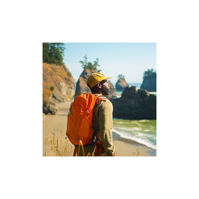 3---_0004_s24_hikelite18_koiorangeblueventure_10005774_redwoods-17_web_4