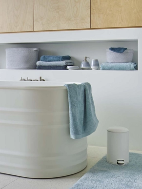 London Bath towels - Figo accessories - Rena Storage baskets - Hammam Tray round - Kaz Waste bin