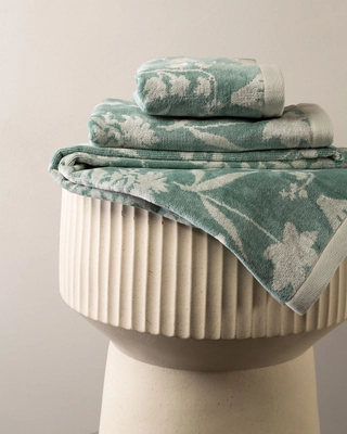 3---Maribel_Guest_towel_Surf_green_101844_667_LR_S1_P