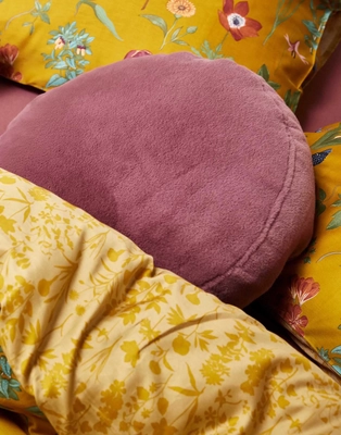 mads_furry_cushion_mauve_101274_293_lr_s3_p