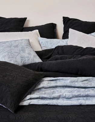 philippine_cushion_large_anthracite_101934_100_lr_s1_p