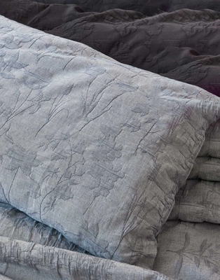 maribel_cushion_large_grey_101936_142_lr_s2_p