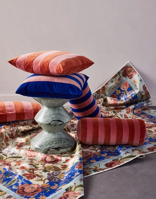 Nino_Cushion_Summer_mauve_102228_695_LR_S1_P