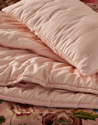 Ruth_Cushion_Evening_rose_102259_673_LR_S1_P