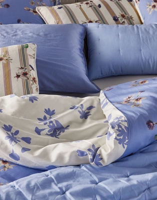 2---Ruth_Cushion_Lavender_blue_102259_687_LR_D1_P