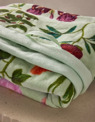 2---Marigold_Guest_towel_Surf_green_101840_667_LR_D1_P