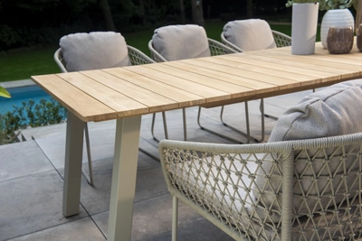 2---d632aa7e568028a997a6e93e11da7ba092261c7b-2024-yoi-aluminium-teak-muro-table-bara-dining-chair-salix-detail