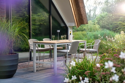 3---yoi-vadella-tuinstoel-armleuning_1043x696