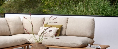 6---AppleBee_2025_Sling_CottonFlower_Amb_HR_8-1280x530 (1)