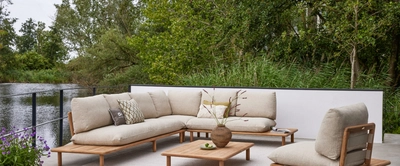 9---AppleBee_2025_Sling_CottonFlower_Amb_HR_2-1280x530 (1)