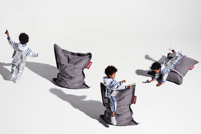 4---fatboy-junior-beanbag-stonewashed-grey-1920x1280-masterpiece-04-102346