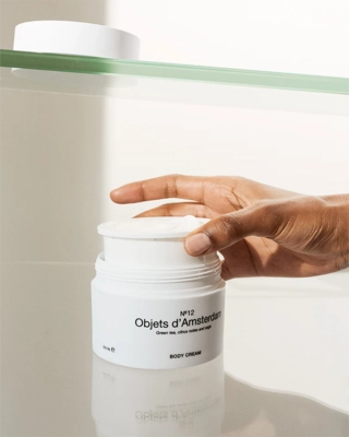 8718546668036BodyCreamObjetsd_Amsterdam-REFILL200mlcampaignshot1768x960_b9a99f7b-72df-485d-9b17-5cf36f732783