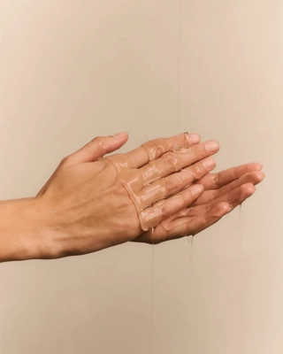 4---HandSoapFamilymoodshot1768x960_900x