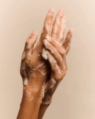 5---HandSoapFamilymoodshot4768x960_900x