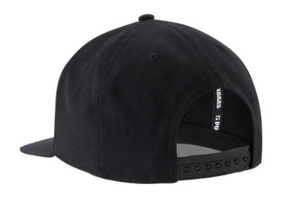 2---PB180245_black_back-_no-bg