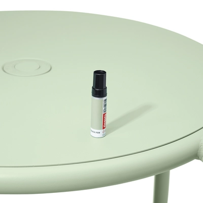 FATBOY_retouch_pen_mist_green_heroshoot_02_104473
