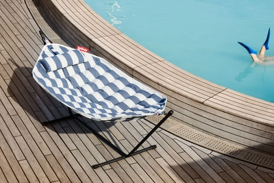 4---Fatboy-Headdemock-Superb-Deluxe-Hangematte-Inkl_-Gestell-Kissen-Und-Abdeckung-Stripe-Ocean-Blue-Hangematten-Fatboy-104414-FAT-8719773036582-inwohn-4