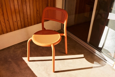 3---fatboy-toni-chair-tangerine-1920x1280-ambiance-09-105645