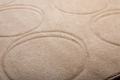 fatboy-dot-carpet-creamy-camel-1920x1280-closeup-04-106249