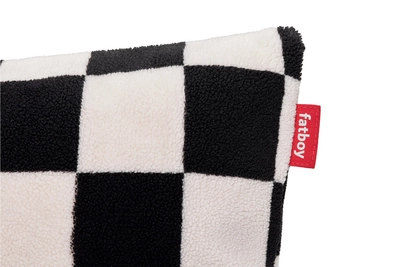 5---fatboy-square-pillow-teddy-chess-black-ecru-1920x1280-closeup-04-106222