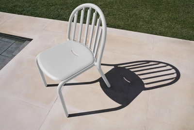 7---fatboy-freds-chair-light-grey-1920x1280-ambiance-02-106470