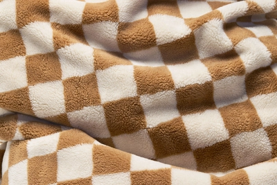 3---fatboy-original-slim-teddy-chess-almond-creme-1920x1280-closeup-04-106705