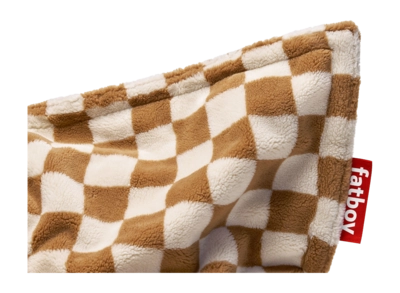 4---fatboy-original-slim-teddy-chess-almond-creme-1920x1280-closeup-05-106705-_no-bg