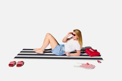 3---fatboy-beach-baggy-xl-stripe-navy-1920x1280-masterpiece-03-106976