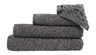 5---Dodo Pavone Towel_Raven_UV_UV_30x50_12-_no-bg