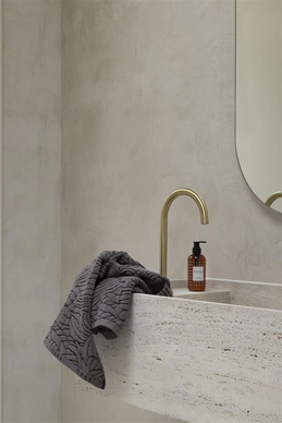 Dodo Pavone Towel_Raven_UV_UV_30x50_1