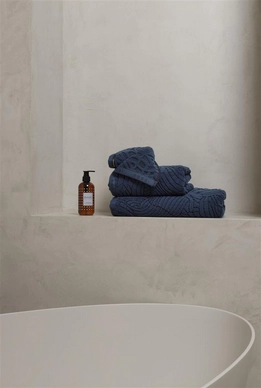 Dodo Pavone Towel_Indigo_UV_UV_30x50_2