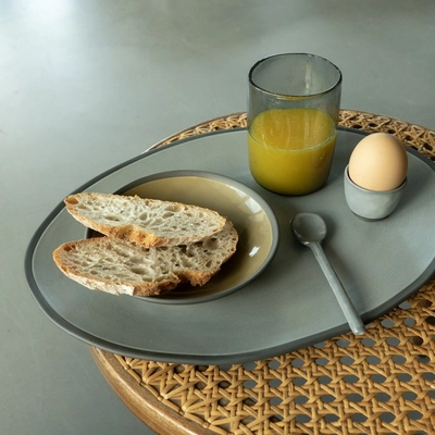 P1150605_The_Table_b24e