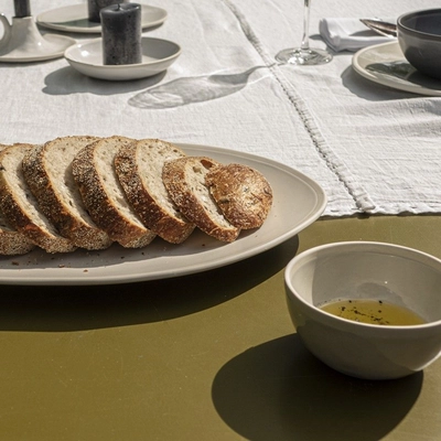 P1140036_The_Table_a87f