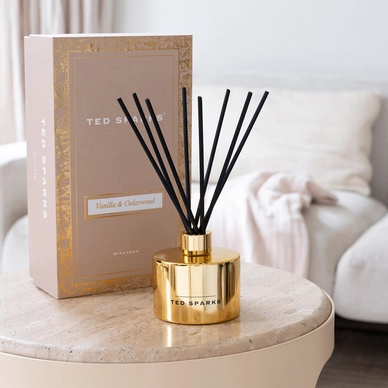 2---ted-sparks-diffuser-vanilla-cedarwood (1)