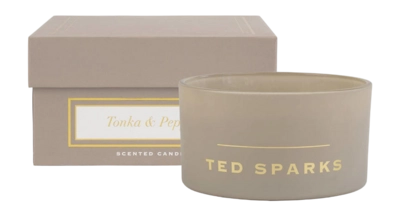 3---ted-sparks-geurkaars-magnum-tonka-pepper-taupe-8720512268188 (2)-_no-bg