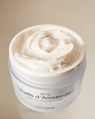 3---8718546667886BodyScrubObjetsAmsterdam200mlcampaignshot1768x960