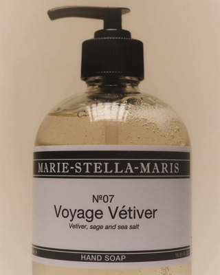3---8720701165649_HandSoapVoyageVetiver500mlmoodshot2768x960