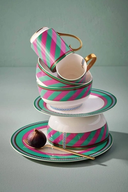 pip_studio_chique_fw2023_tableware_stripes_01_lr_3