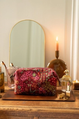 at_pip_bags_fw24_amaka_1118_lr