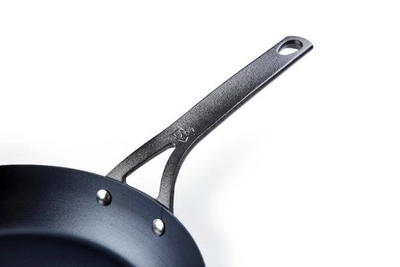 2---BK_BLACK-STEEL_Frypan_Handle_Detail_20_1