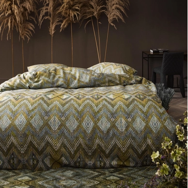 9---FABIENNE_OLIVE_CARPET_MEDIUM_SFEER_05_LR