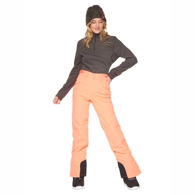9610192_756_model_front-full_01