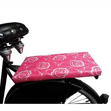 Bagagedragerkussen Bikecap Pillow Sitting In Pink Roses