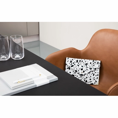 Form chair_1