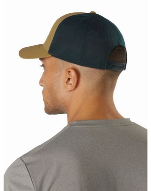 Logo-Trucker-Hat-Elk-Labyrinth-Back-View