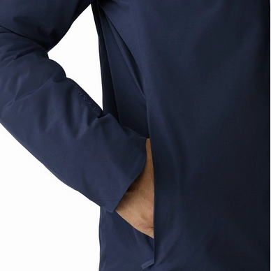 Magnus-Coat-Tui-Hand-Pocket