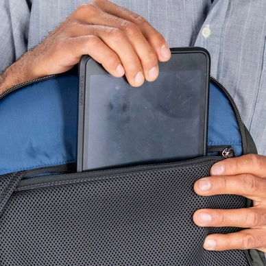 Nebula_Padded laptop and tablet sleeve with direct zip access