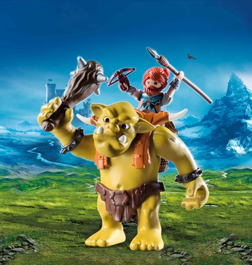 Playmobil Reuzentrol Met Soldatendwerg